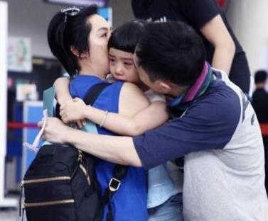 朱茵这样教女儿：女生太漂亮了真的不好吗