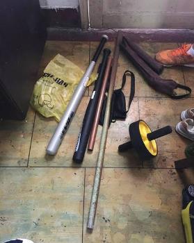 19岁女孩混成黑老大:打架斗殴不输男人 19岁女孩混成黑老大:打架斗殴不输男人