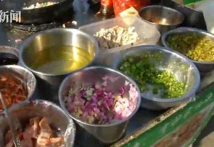 弃30万年薪卖炒饭原因这么简单:谁言寸草心报得三春晖 弃30万年薪卖炒饭原因这么简单:谁言寸草心报得三春晖