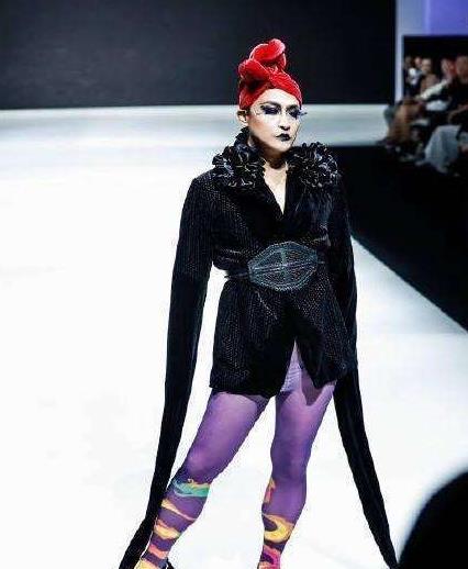 陈志朋否认抑郁症是怎么回事，自爆正在和肚腩斗争