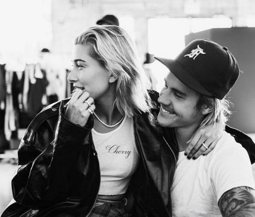 比伯给海莉写情诗,高调示爱妻子,网友吃了一份狗粮 比伯给海莉写情诗,高调示爱妻子,网友吃了一份狗粮