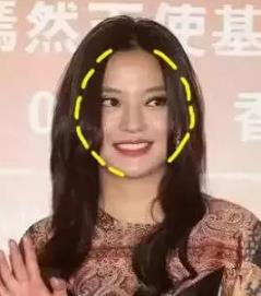 女生胖脸大脸适合的发型，胖脸女人适合的发型图片