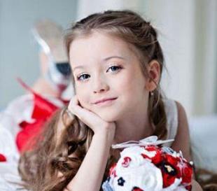 小女孩怎样扎头发才可爱，18款给女儿扎头发图片