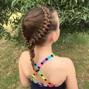 小女孩怎样扎头发才可爱，18款给女儿扎头发图片