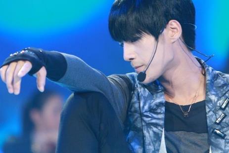 网曝姜潮麦迪娜结婚了，据说麦迪娜已经怀孕