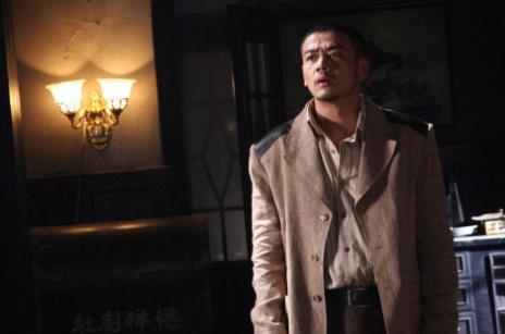 杨烁索要天价片酬导致剧组停工,这究竟是怎么回事 杨烁索要天价片酬导致剧组停工,这究竟是怎么回事