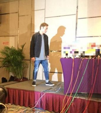 许志安被暂停工作，向太支持郑秀文早日放下