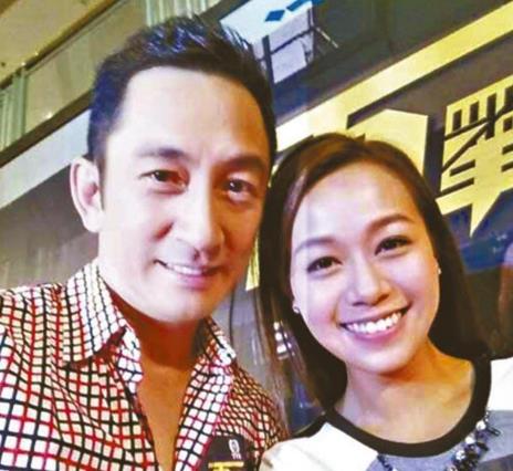 黄心颖曾带两名男伴回家，电梯内互动十分亲密