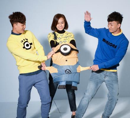 黄心颖曾带两名男伴回家，电梯内互动十分亲密