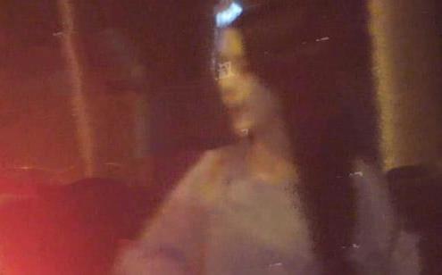 李亚鹏恋情疑曝光,苦等1小时和神秘女子深夜同返家 李亚鹏恋情疑曝光,苦等1小时和神秘女子深夜同返家