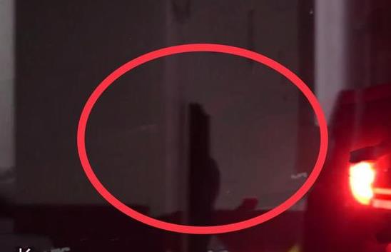 李亚鹏恋情疑曝光,苦等1小时和神秘女子深夜同返家 李亚鹏恋情疑曝光,苦等1小时和神秘女子深夜同返家