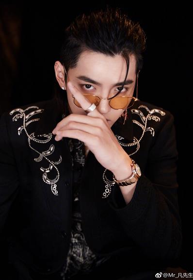 吴亦凡录制向往的生活，最新路透图已出高糊生图依然帅气