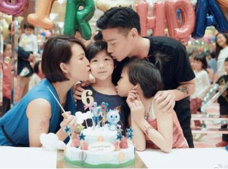 蔡少芬晒小女儿庆生照，张晋作为父亲不舍女儿长大