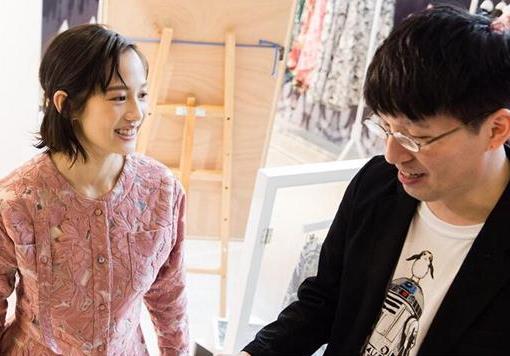 简嫚书个人资料简介:简嫚书与大十岁老公结婚生子