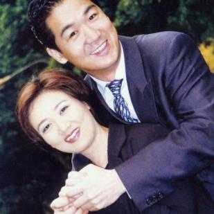 张国立几个老婆曝光:张国立怎么和现任老婆在一起的