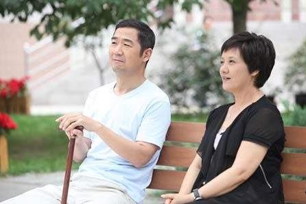 张国立几个老婆曝光:张国立怎么和现任老婆在一起的