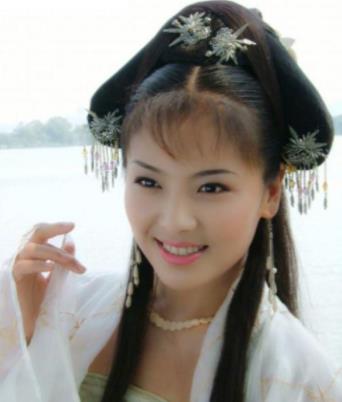 白素贞扮演者有几位:鞠婧祎杨紫刘涛赵雅芝版...