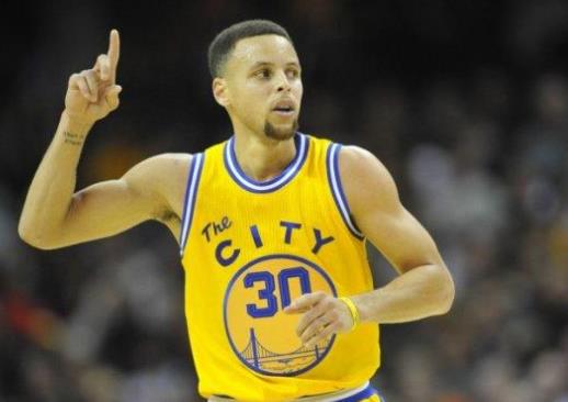 库里被加冕NBA常规赛得分王,库里是哪个篮球队的 库里被加冕NBA常规赛得分王,库里是哪个篮球队的