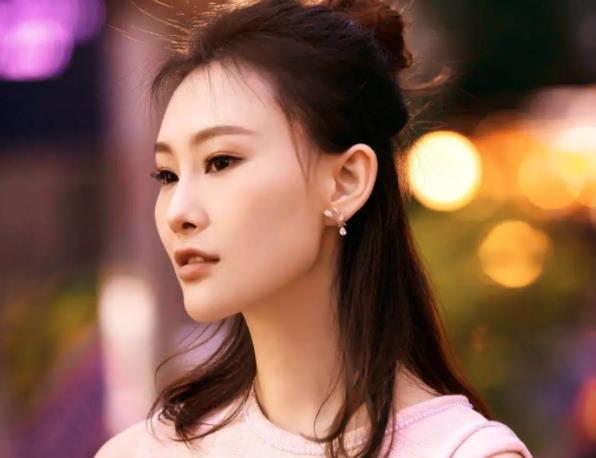 李昕岳的男友是谁,李昕岳身高体重 李昕岳的男友是谁,李昕岳身高体重