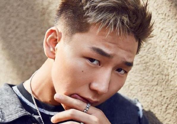 阿如那的媳妇是谁,阿如那多大