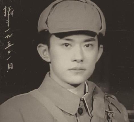 易烊千玺时隔半年后终于出关,易烊千玺时代峰峻签了多少年 易烊千玺时隔半年后终于出关,易烊千玺时代峰峻签了多少年