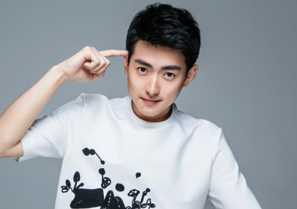 崔航的老婆是谁,崔航多高