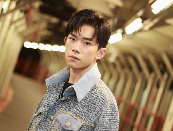 易烊千玺励志经典语录,易烊千玺身高体重血型