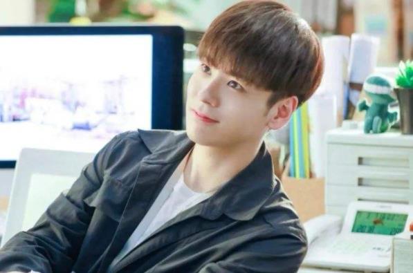 魏哲鸣离婚时间,魏哲鸣多大了 魏哲鸣离婚时间,魏哲鸣多大了