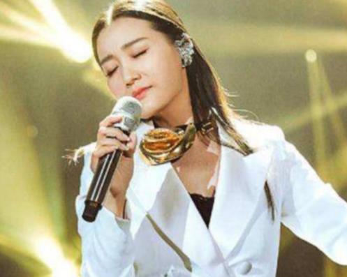 谭晶九儿为什么退赛,谭晶九儿唢呐是谁吹的 谭晶九儿为什么退赛,谭晶九儿唢呐是谁吹的