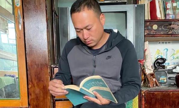 张同学家境普通,张同学有团队吗