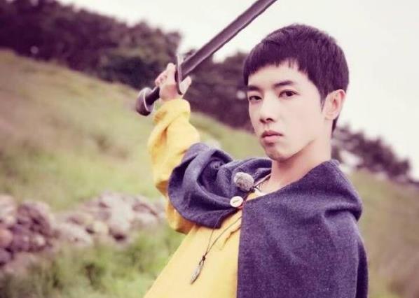 华晨宇圈内最好的朋友,华晨宇正式出道时间