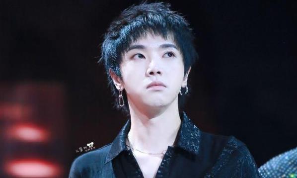 华晨宇圈内最好的朋友,华晨宇正式出道时间