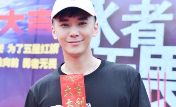 刘潺的老婆是谁,刘潺多高