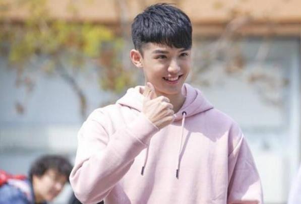 周峻纬的家境,周峻纬多大了