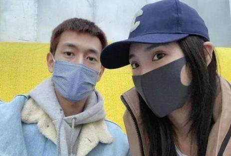 李现辟谣不承认与王紫璇恋情，李现主演的古董局中局什么时候上映 