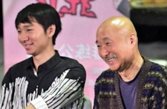 陈布达陈佩斯是双胞胎吗，陈佩斯有几个孩子