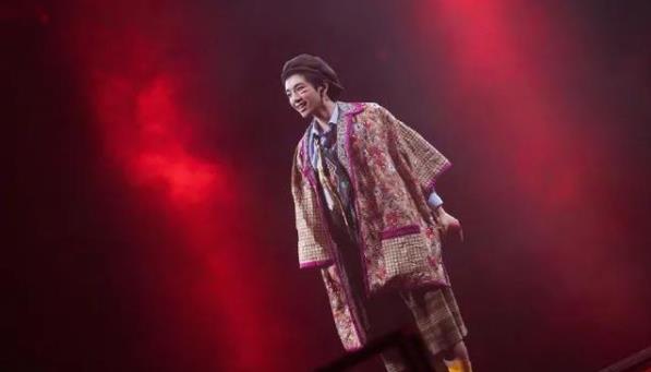 2021年的华晨宇变了,2021华晨宇演唱会门票多少钱