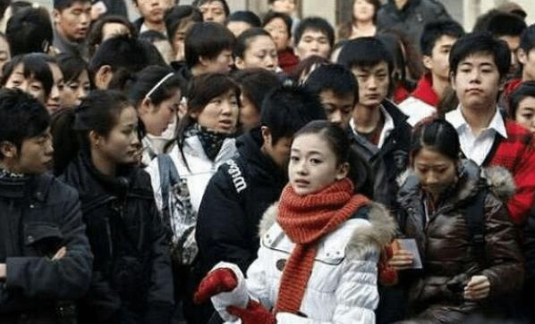 吴谨言素颜皮肤这么好,吴谨言长得好看吗