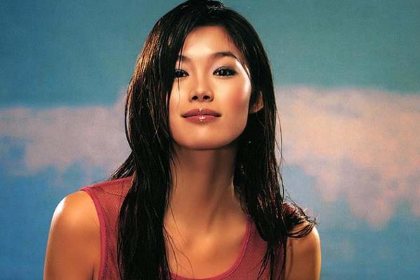 于娜结婚了吗,于娜多大年龄