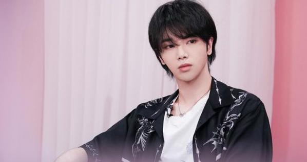 华晨宇演唱会二姐是谁,华晨宇最喜欢的女歌手