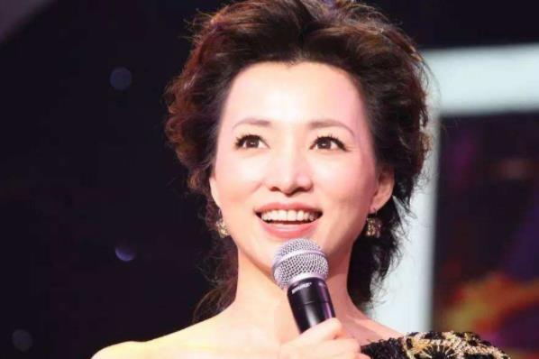 董卿的老公叫什么名字,董卿是哪里人 董卿的老公叫什么名字,董卿是哪里人