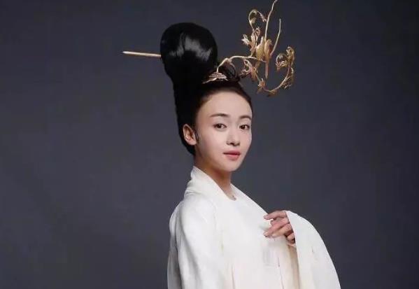 凤囚凰吴谨言是谁,吴谨言的新剧叫白小鹿