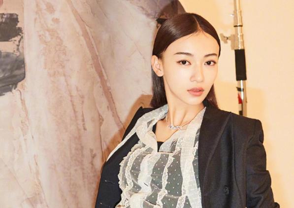 吴谨言和林俊杰什么关系,吴谨言学过舞蹈吗