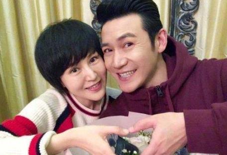 陆毅鲍蕾感情真的好吗,陆毅李一桐演的电视剧叫什么名字 陆毅鲍蕾感情真的好吗,陆毅李一桐演的电视剧叫什么名字