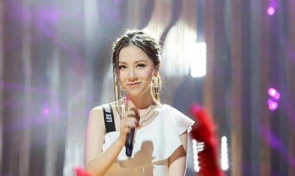 邓紫棋泡沫是写给谁的,邓紫棋是什么人 邓紫棋泡沫是写给谁的,邓紫棋是什么人