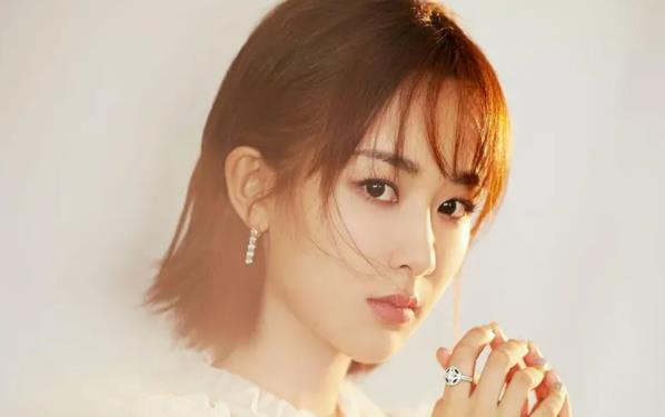 杨紫是谁捧红的,杨紫是一线吗