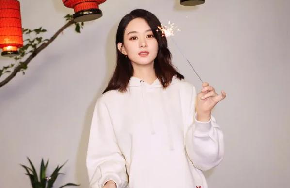 赵丽颖怎么火起来的,赵丽颖年纪多大 赵丽颖怎么火起来的,赵丽颖年纪多大