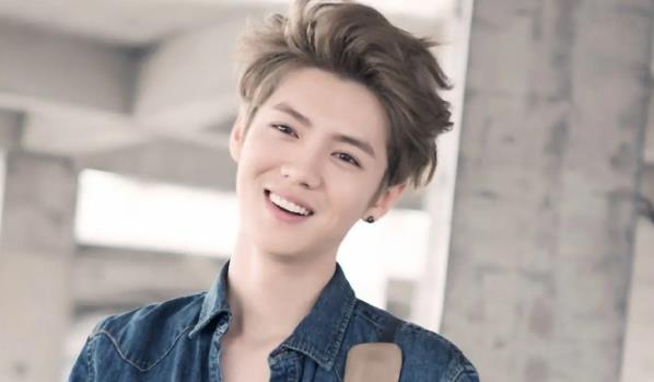 鹿晗的家世是什么,鹿晗出生地什么地方 鹿晗的家世是什么,鹿晗出生地什么地方