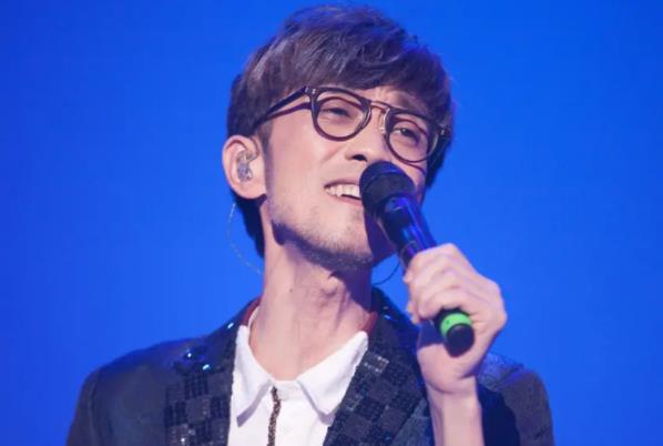 周传雄为什么退出歌坛,周传雄有多少岁