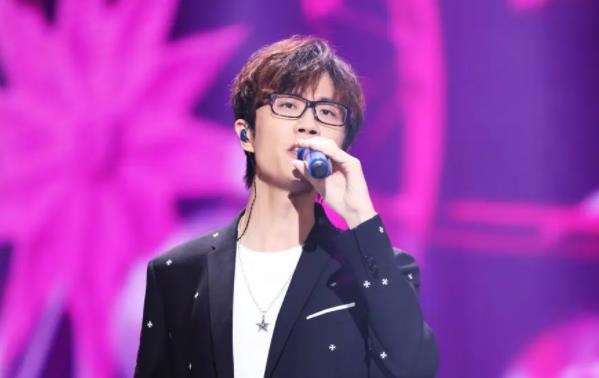 许嵩为女朋友写的什么歌,许嵩有多少岁 许嵩为女朋友写的什么歌,许嵩有多少岁